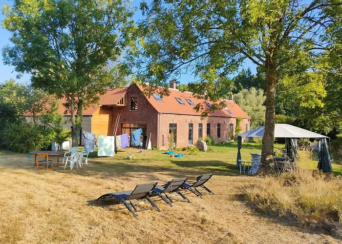 Habitación en casa particular Chambre Spacieuse Et Tranquille